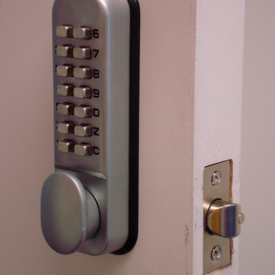 Handyman-Services-London-Lock-Fitting